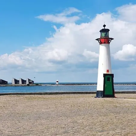 度假居 Cozy House With 3 Bedrooms On The Sea Coast *